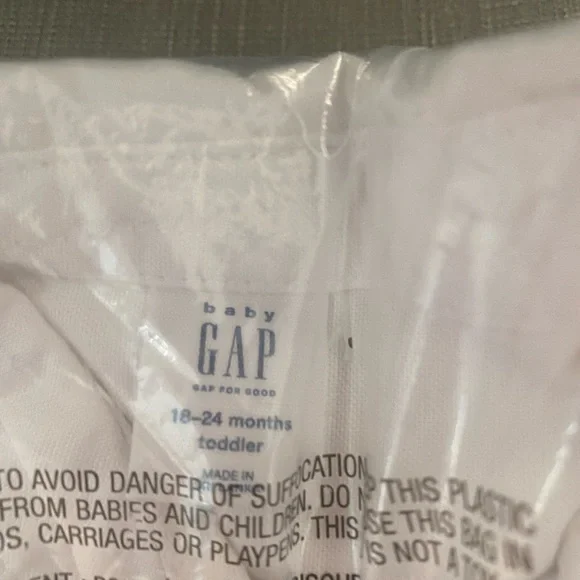 NEW WITH TAGS - Gap Toddler Oxford Button Up - Picture 5 of 7